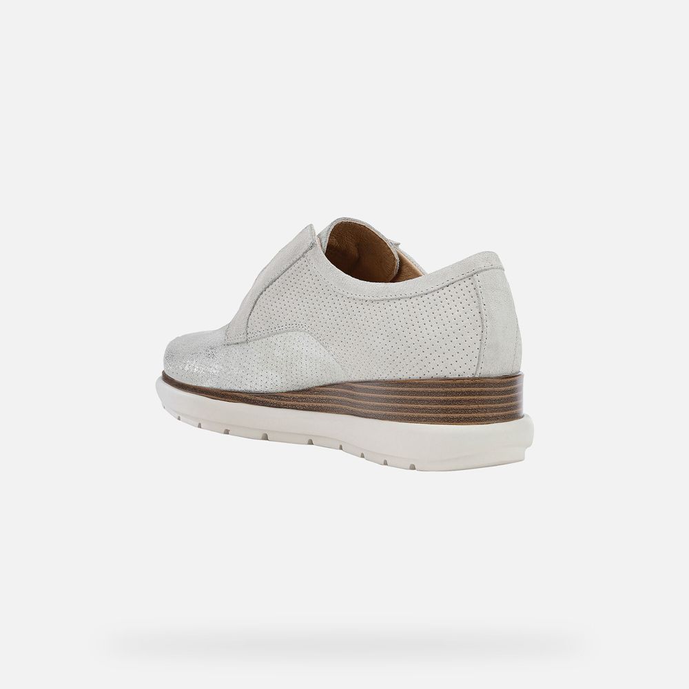 Slip On Geox Senhora Branco/Prateadas - Samuela - KSHVN9670